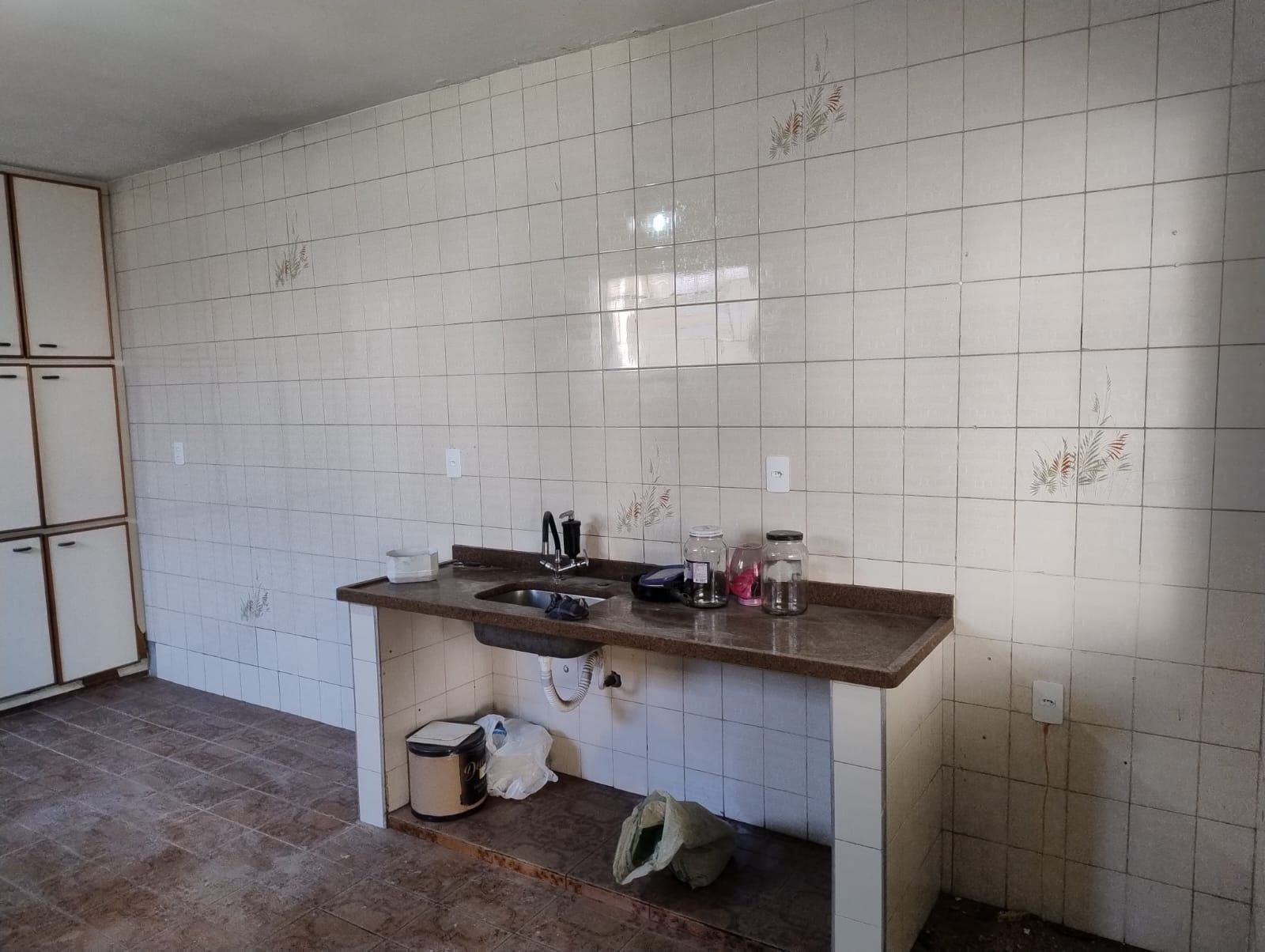 Casa para alugar com 2 quartos, 180m² - Foto 19