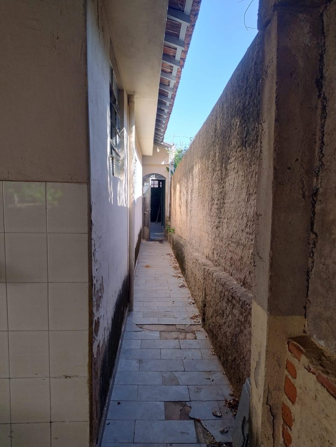 Casa para alugar com 2 quartos, 180m² - Foto 13