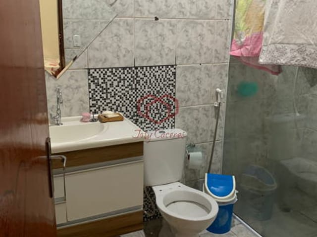 Casa com 200m² 2 quartos e 3 banheiros, à venda, no bairro Jardim Brasil em Cuiabá