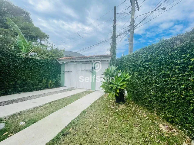 Casa 6 quartos e 3 banheiros, para alugar, no bairro Piratininga em Niterói