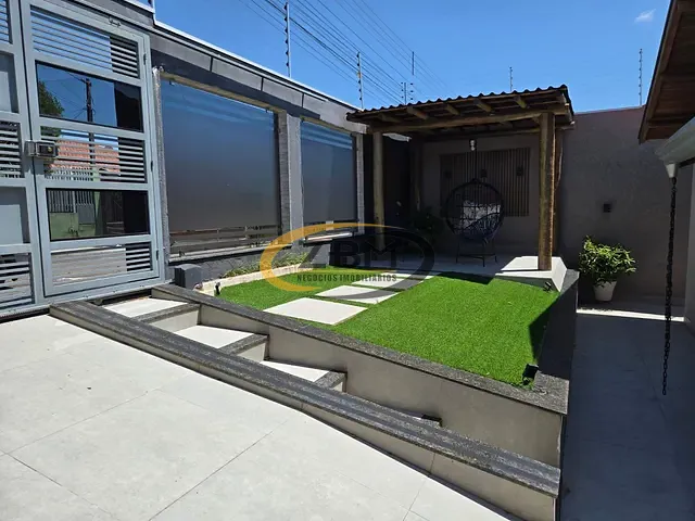 Casa com 336m² 3 quartos e 3 banheiros, à venda, no bairro Conjunto Habitacional José Garcia Molina em Londrina