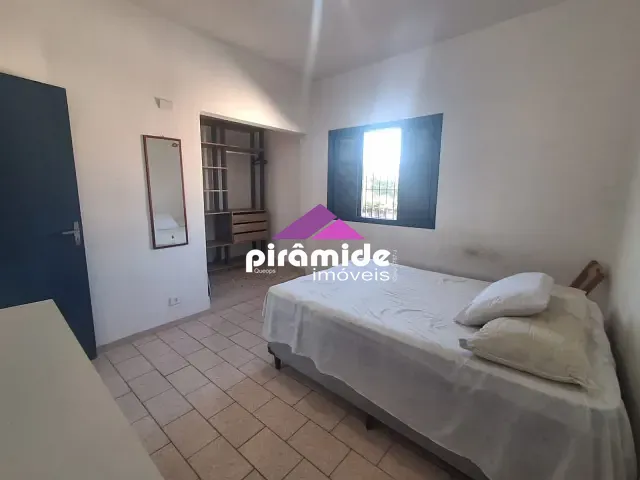 Casa 2 quartos e 2 banheiros, à venda, no bairro Martin de Sá em Caraguatatuba