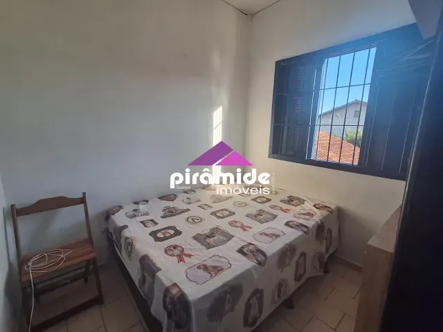 Casa 2 quartos e 2 banheiros, à venda, no bairro Martin de Sá em Caraguatatuba