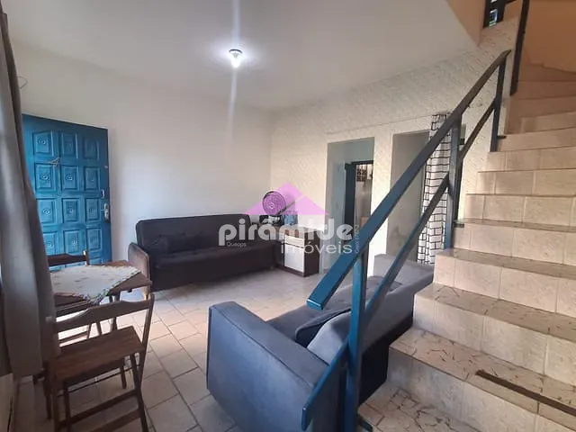 Casa 2 quartos e 2 banheiros, à venda, no bairro Martin de Sá em Caraguatatuba