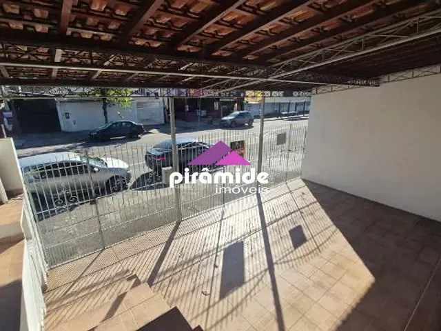 Casa com 272m² 4 quartos e 2 banheiros, à venda, no bairro Bosque dos Eucaliptos em São José dos Campos
