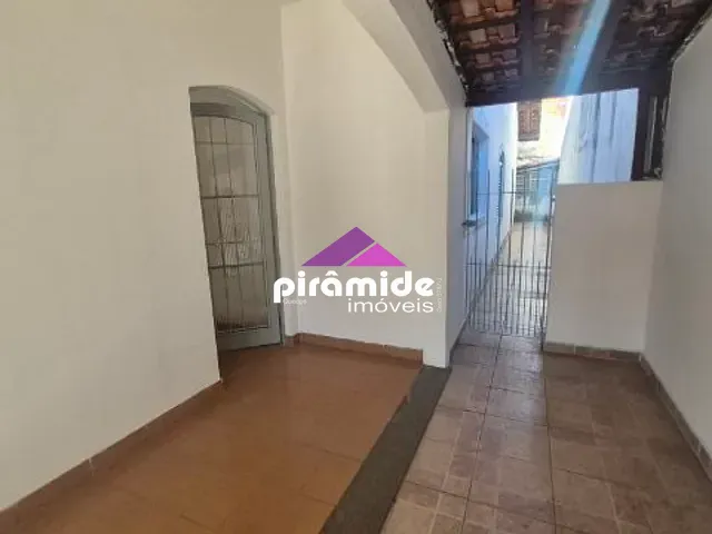 Casa com 272m² 4 quartos e 2 banheiros, à venda, no bairro Bosque dos Eucaliptos em São José dos Campos