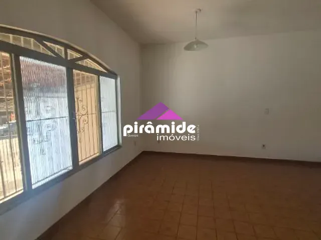 Casa com 272m² 4 quartos e 2 banheiros, à venda, no bairro Bosque dos Eucaliptos em São José dos Campos