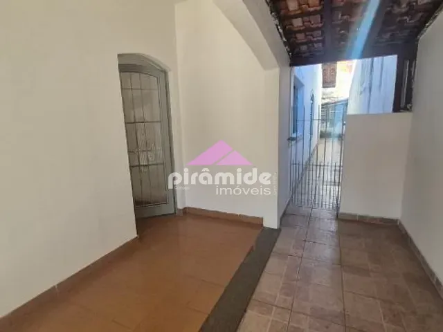 Casa com 272m² 4 quartos e 2 banheiros, à venda, no bairro Bosque dos Eucaliptos em São José dos Campos