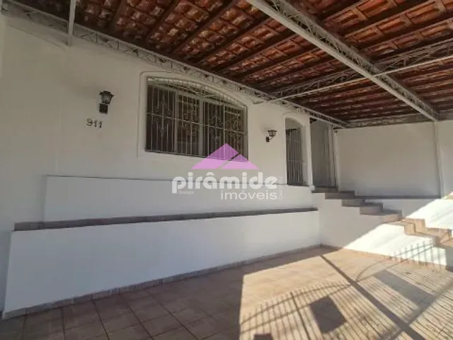 Casa com 272m² 4 quartos e 2 banheiros, à venda, no bairro Bosque dos Eucaliptos em São José dos Campos