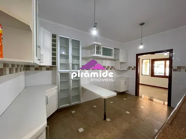 Casa com 408m² 4 quartos e 7 banheiros, para alugar, no bairro Condomínio Sunset Park em São José dos Campos