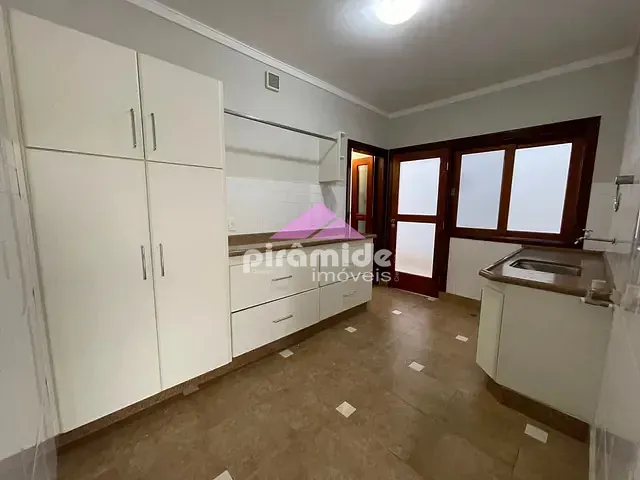 Casa com 408m² 4 quartos e 7 banheiros, para alugar, no bairro Condomínio Sunset Park em São José dos Campos