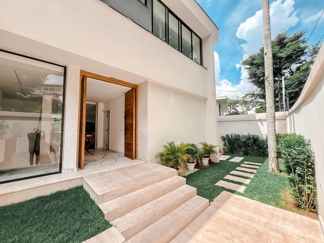 Casa 4 quartos e 6 banheiros, à venda, no bairro Jardim Guedala em São Paulo