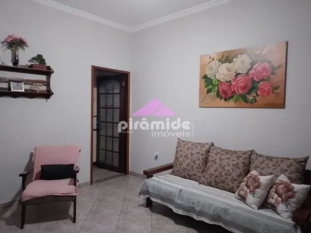 Casa 2 quartos e 2 banheiros, à venda, no bairro Jardim das Indústrias em São José dos Campos