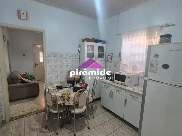 Casa 2 quartos e 1 banheiro, para alugar, no bairro Monte Castelo em São José dos Campos