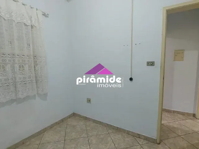 Casa 2 quartos e 1 banheiro, para alugar, no bairro Monte Castelo em São José dos Campos