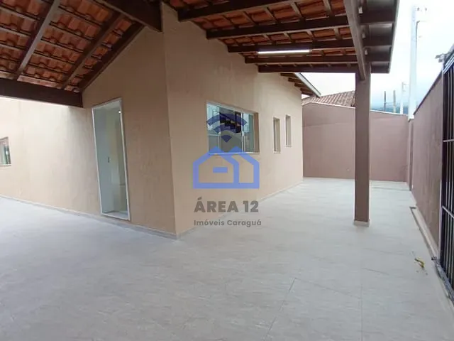 Casa com 242m² 4 quartos e 5 banheiros, à venda, no bairro Indaiá em Caraguatatuba
