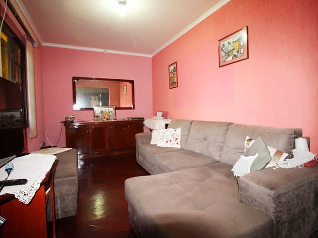 Casa com 528m² 3 quartos e 3 banheiros, à venda, no bairro Uvaranas em Ponta Grossa