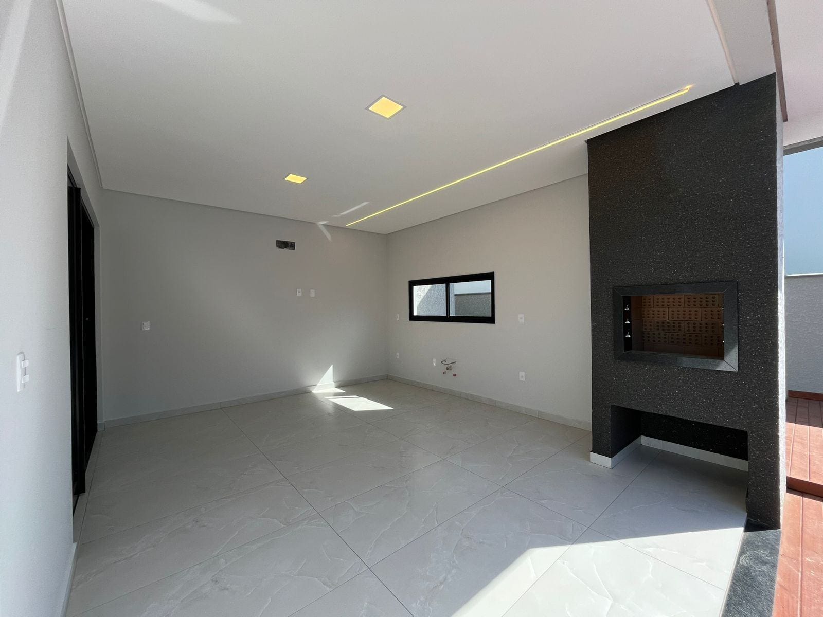 Casa, 3 quartos, 239 m² - Foto 2