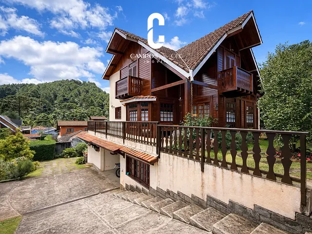 Casa com 930m² 3 quartos e 3 banheiros, à venda, no bairro Vila Jaguaribe em Campos do Jordão