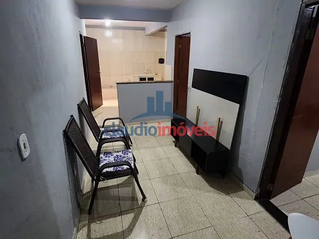 Casa 2 quartos e 1 banheiro, à venda, no bairro Colônia Santo Antônio em Barra Mansa
