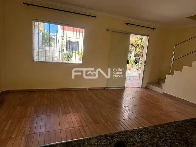 Casa 2 quartos e 2 banheiros, para alugar, no bairro Vilas do Atlântico em Lauro de Freitas