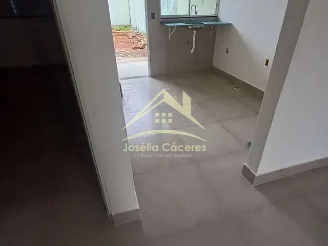Casa 2 quartos e 1 banheiro, à venda, no bairro Nova Fronteira em Várzea Grande