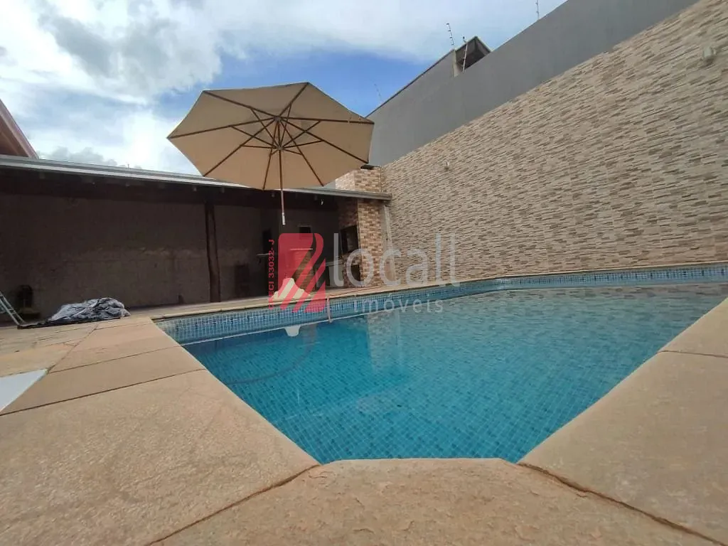 Casa com 3 quartos para aluguel, 250m² — foto 4 de 11