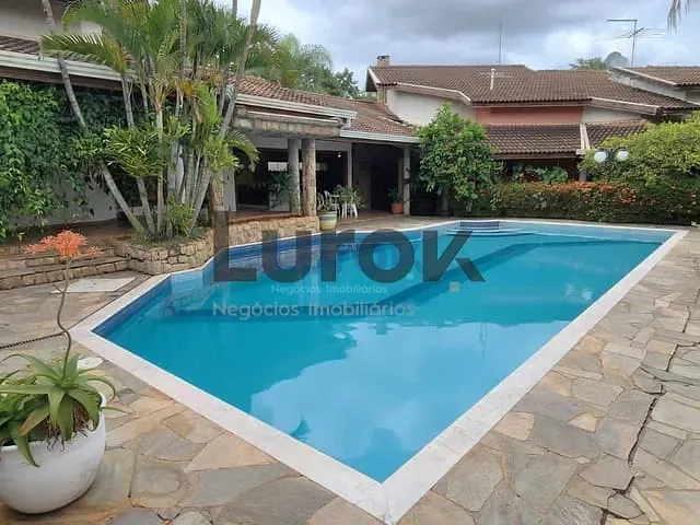 Casa com 1200m² 4 quartos e 7 banheiros, para alugar, no bairro Condomínio Village Visconde de Itamaracá em Valinhos