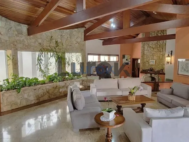 Casa com 1200m² 4 quartos e 7 banheiros, para alugar, no bairro Condomínio Village Visconde de Itamaracá em Valinhos