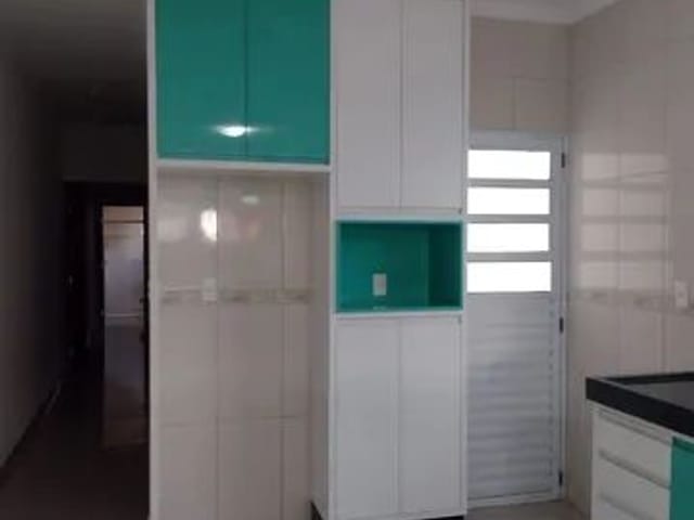 Casa 2 quartos e 2 banheiros, à venda, no bairro Residencial Colinas em Taubaté