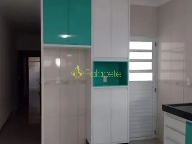 Casa 2 quartos e 2 banheiros, à venda, no bairro Residencial Colinas em Taubaté