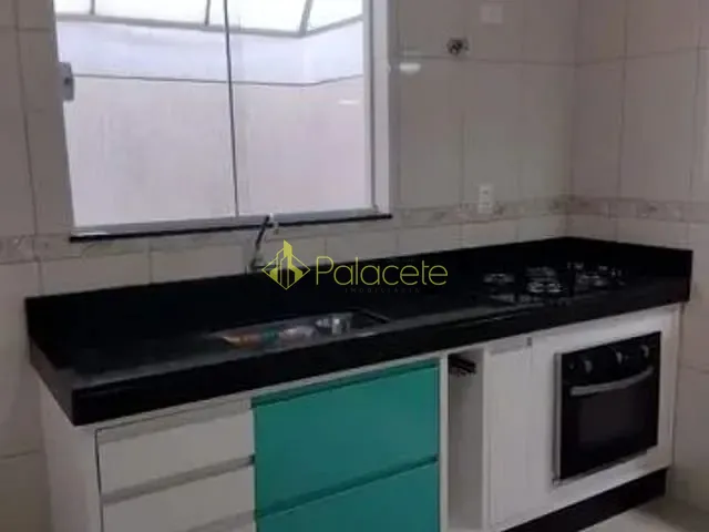 Casa 2 quartos e 2 banheiros, à venda, no bairro Residencial Colinas em Taubaté