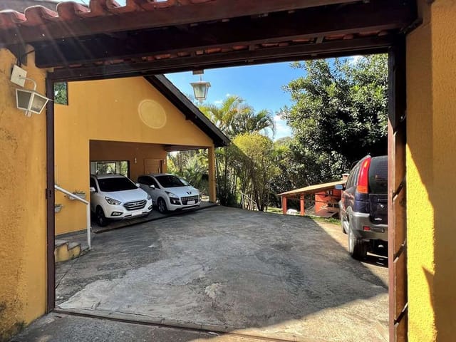 Casa com 1459m² 4 quartos e 5 banheiros, à venda, no bairro Chácara Santa Lúcia em Carapicuíba