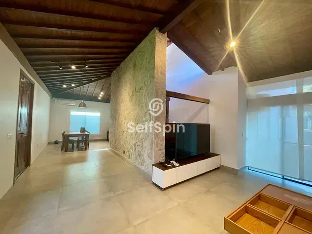 Casa 5 quartos e 5 banheiros, para alugar, no bairro Camboinhas em Niterói