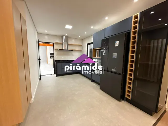Casa com 300m² 3 quartos e 4 banheiros, à venda, no bairro Jardim Estrela Dalva em Caraguatatuba