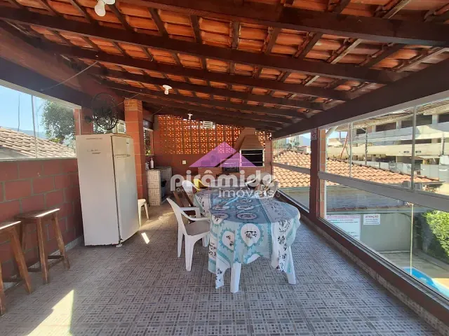 Casa com 55m² 1 quarto e 1 banheiro, para alugar, no bairro Indaia em Caraguatatuba