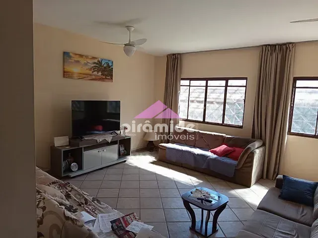 Casa com 303m² 3 quartos e 1 banheiro, à venda, no bairro Indaiá em Caraguatatuba