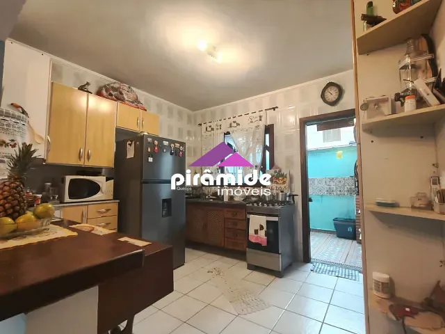 Casa 3 quartos e 3 banheiros, à venda, no bairro Vila Balneário Santa Martha em Caraguatatuba