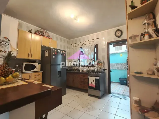 Casa 3 quartos e 3 banheiros, à venda, no bairro Vila Balneário Santa Martha em Caraguatatuba
