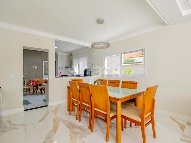 Casa com 350m² 4 quartos e 6 banheiros, à venda, no bairro Alphaville em Santana de Parnaíba