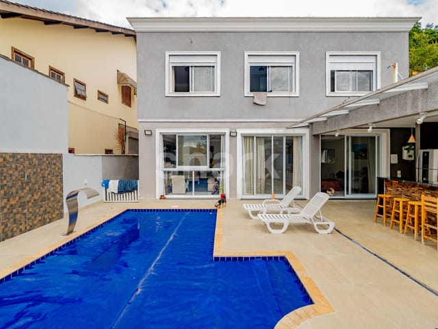 Casa com 350m² 4 quartos e 6 banheiros, à venda, no bairro Alphaville em Santana de Parnaíba