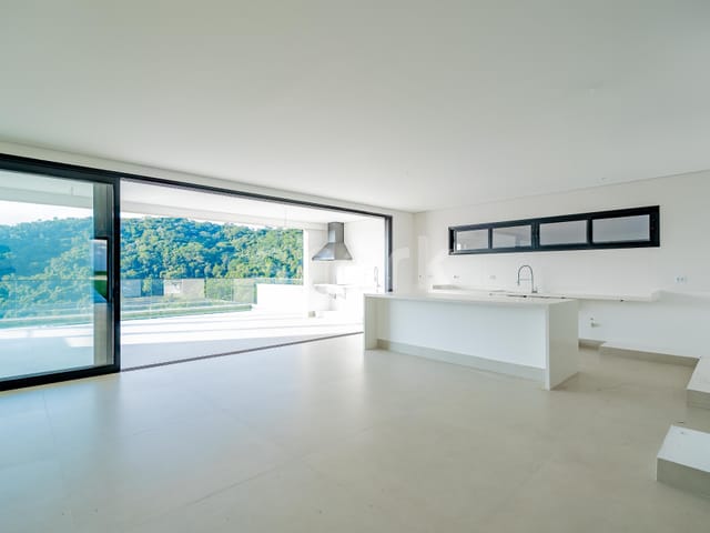 Casa com 453m² 4 quartos e 7 banheiros, à venda, no bairro Alphaville em Santana de Parnaíba