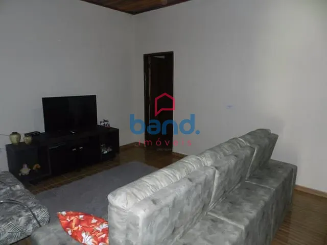 Casa com 300m² 2 quartos e 1 banheiro, à venda, no bairro Jardim Santa Eliza em Porto Feliz