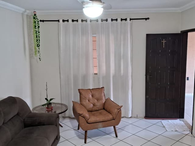 Casa 3 quartos e 1 banheiro, à venda, no bairro Pacaembu em Londrina