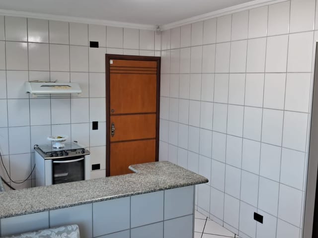 Casa 3 quartos e 1 banheiro, à venda, no bairro Pacaembu em Londrina