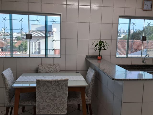 Casa 3 quartos e 1 banheiro, à venda, no bairro Pacaembu em Londrina