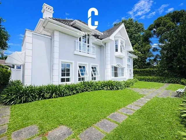Casa com 849m² 4 quartos e 4 banheiros, à venda, no bairro Vila Capivari em Campos do Jordão