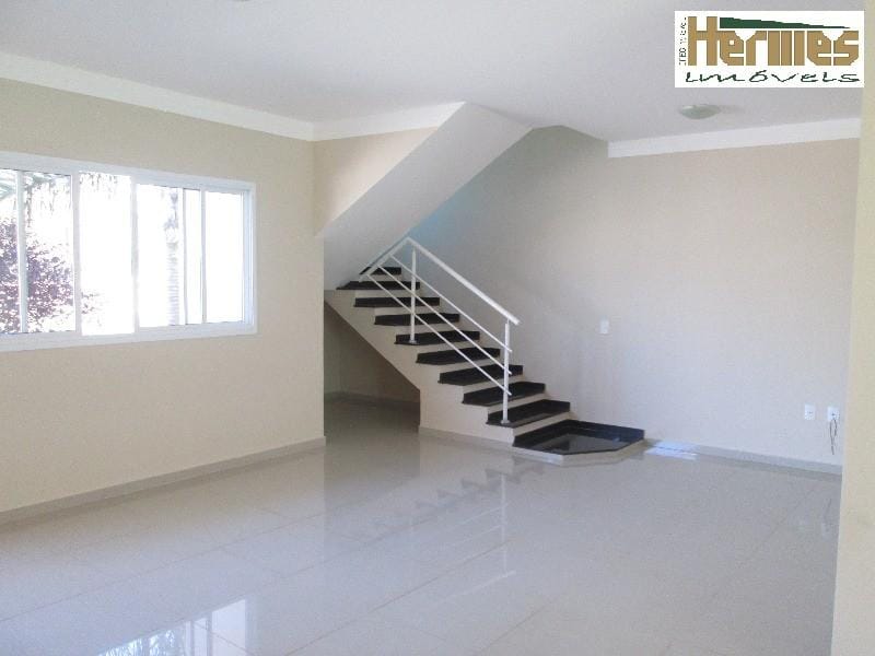 Casa, 3 quartos, 220 m² - Foto 3