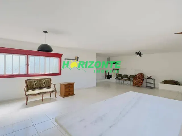 Casa com 759m² 5 quartos e 9 banheiros, à venda ou para alugar, no bairro Urbanova em São José dos Campos