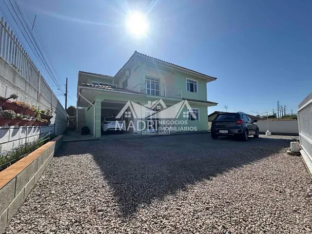 Casa com 3m² 5 quartos e 3 banheiros, à venda, no bairro São Sebastião em Palhoça